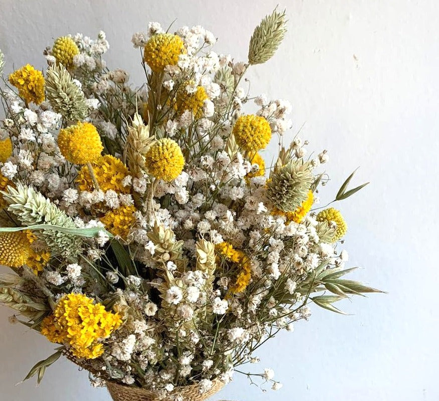 Summery Dried Posy image 1
