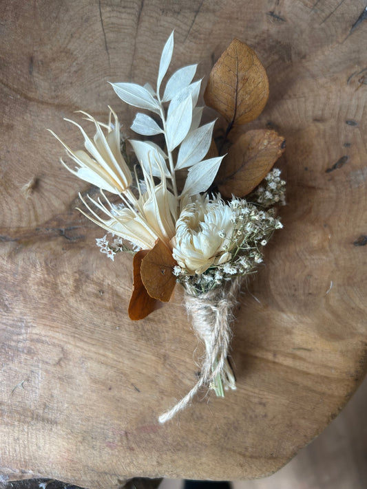 Natural and Browns buttonhole image 0