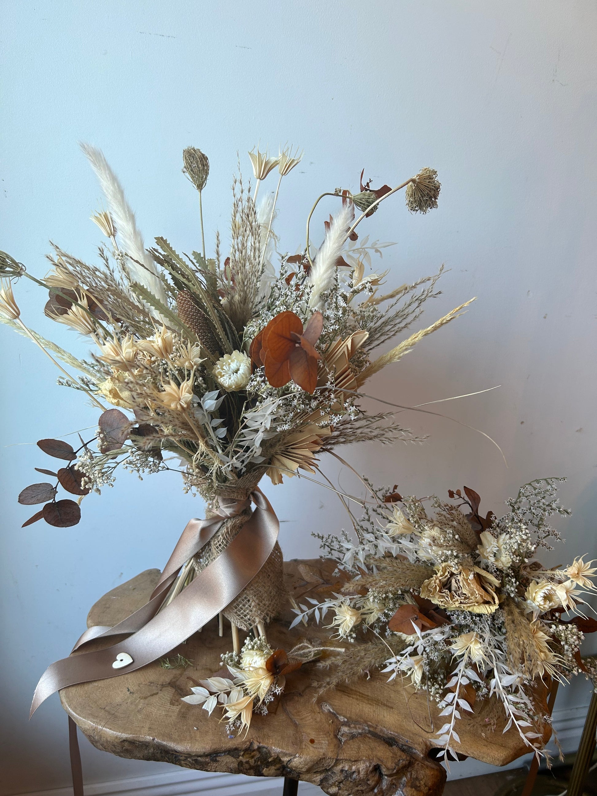 Natural and Browns bouquet image 3