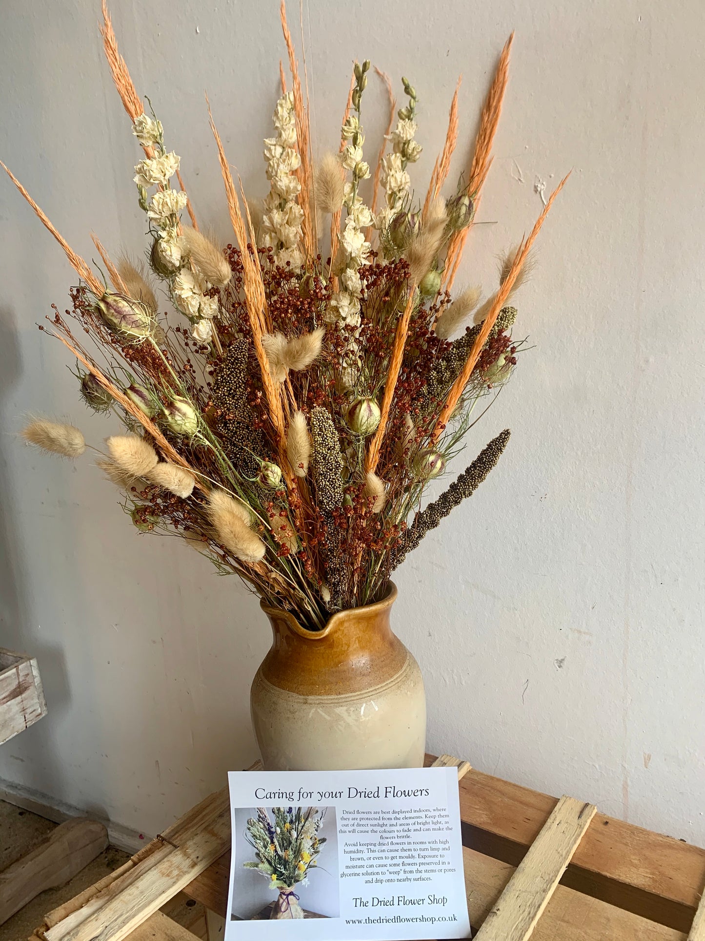 Dried & Wild Letterbox Flowers - Peachy image 1