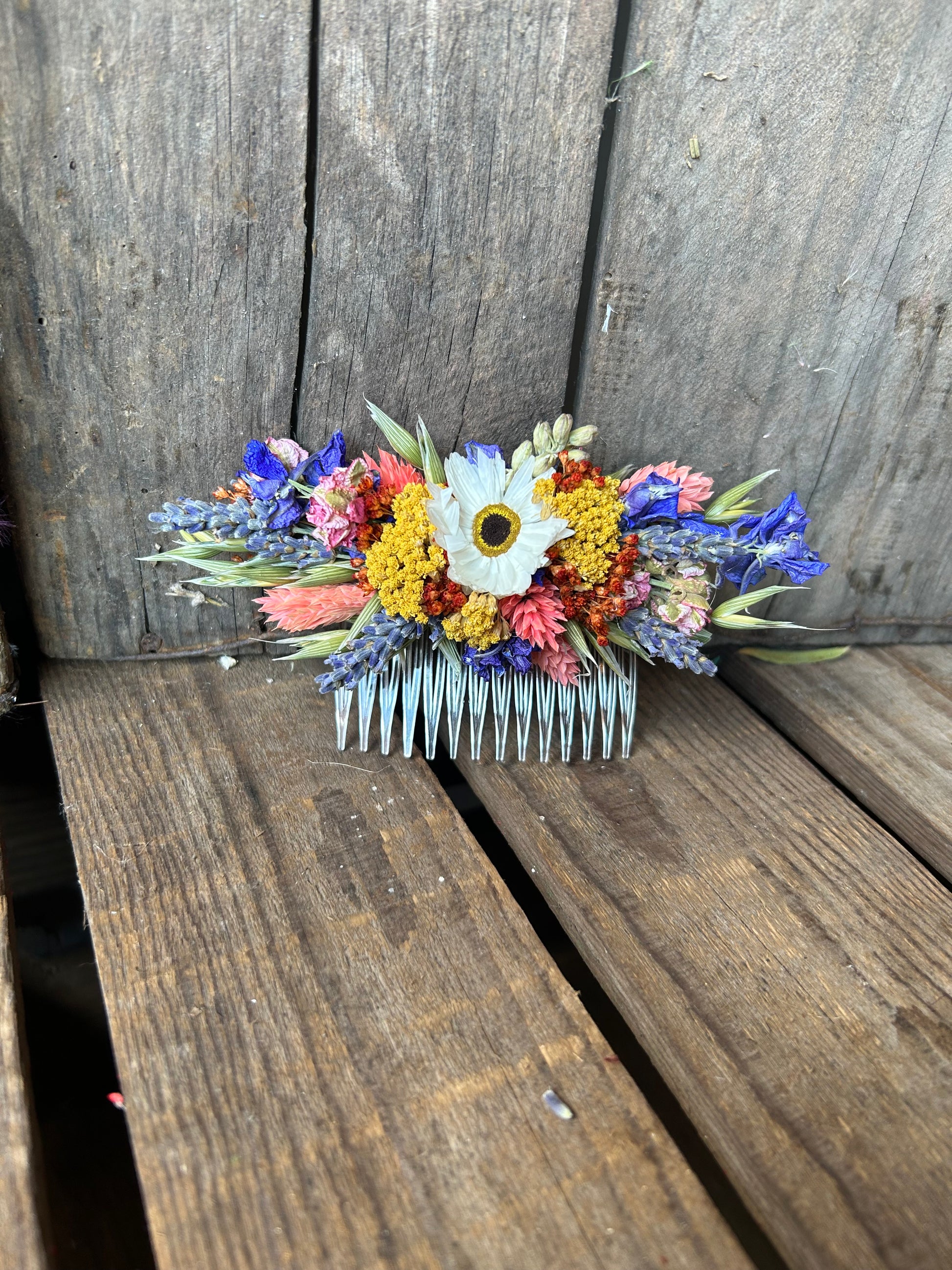 Cottage Garden Dried Flower Comb image 0