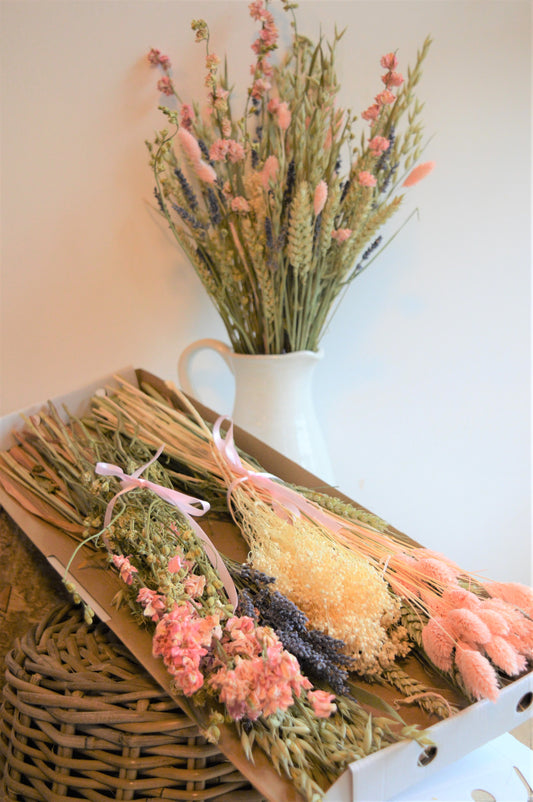 Dried & Wild Letterbox Flowers image 0