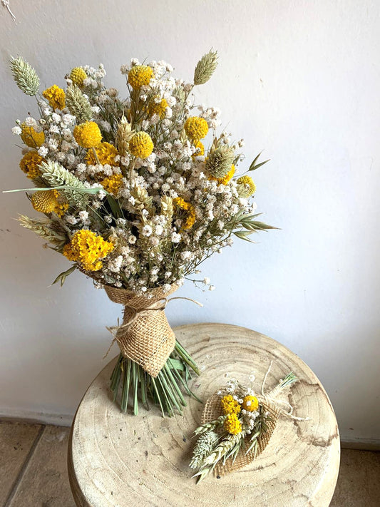 Summery Dried Posy image 0